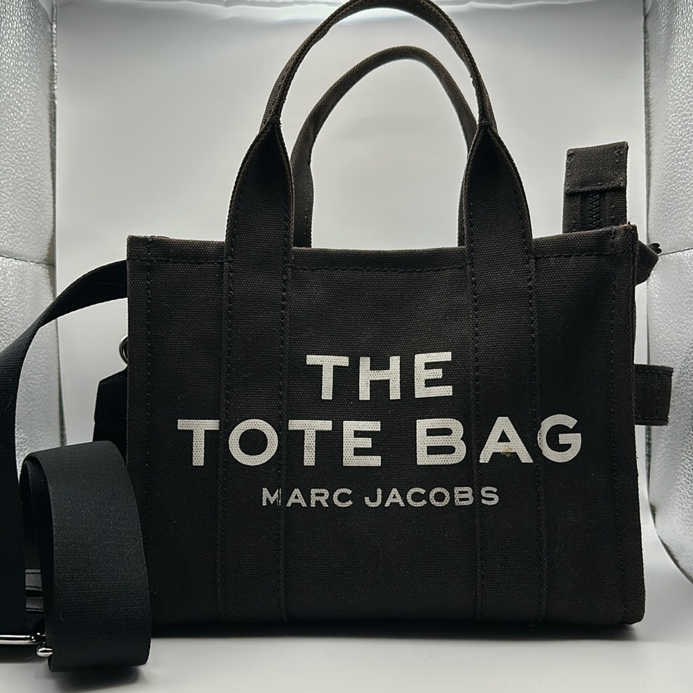 Marc Jacobs The Tote Bag